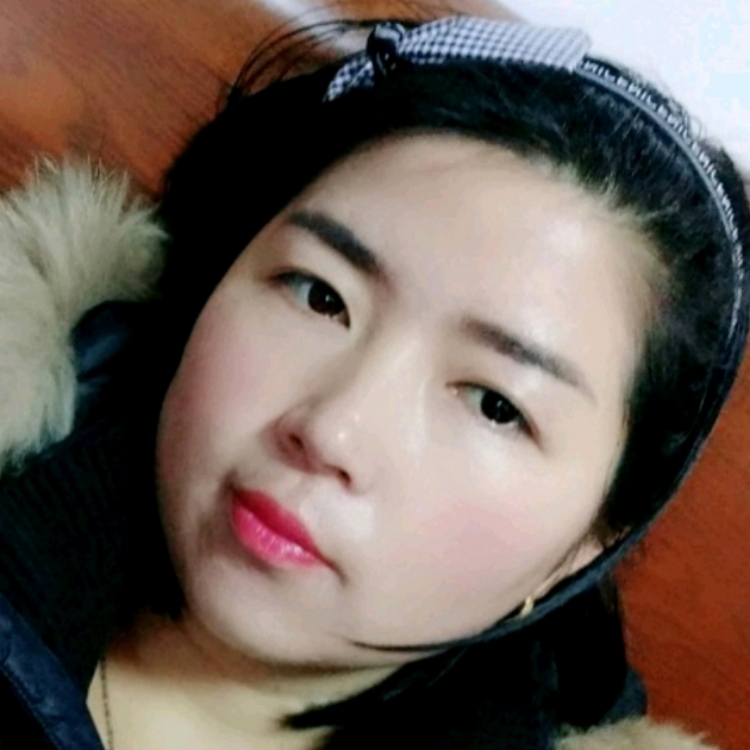 傳統(tǒng)純真的女人