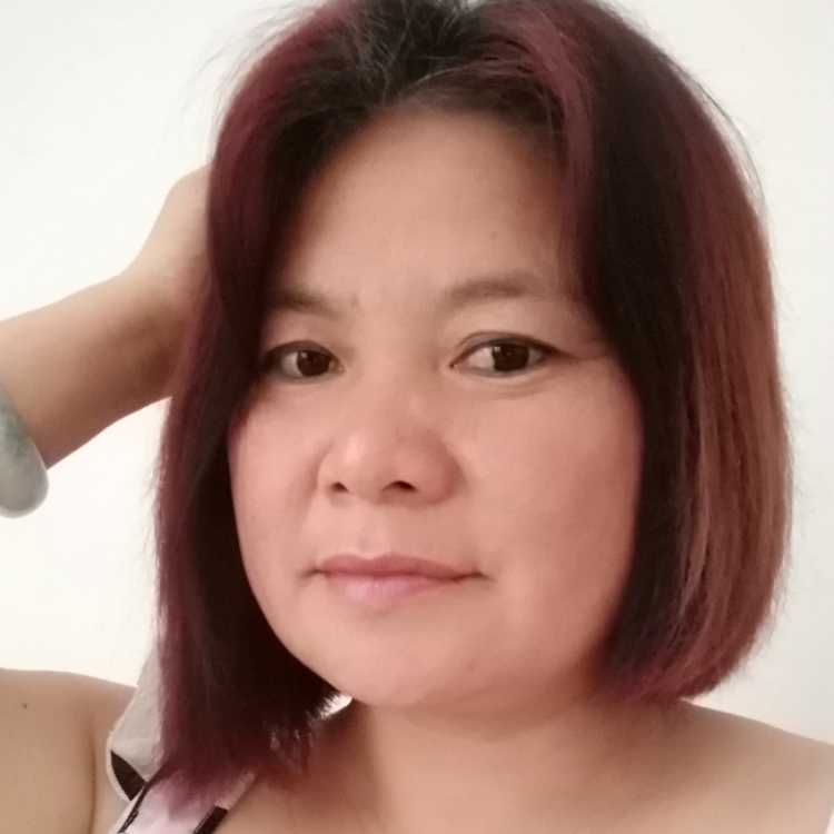 倚欄聽(tīng)風(fēng)