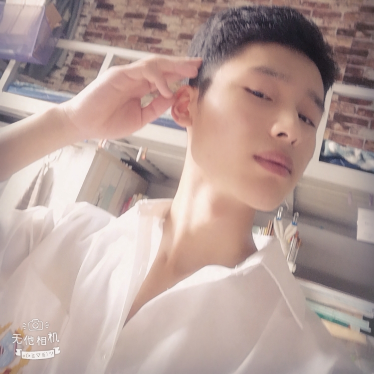 做个俗人干净自由