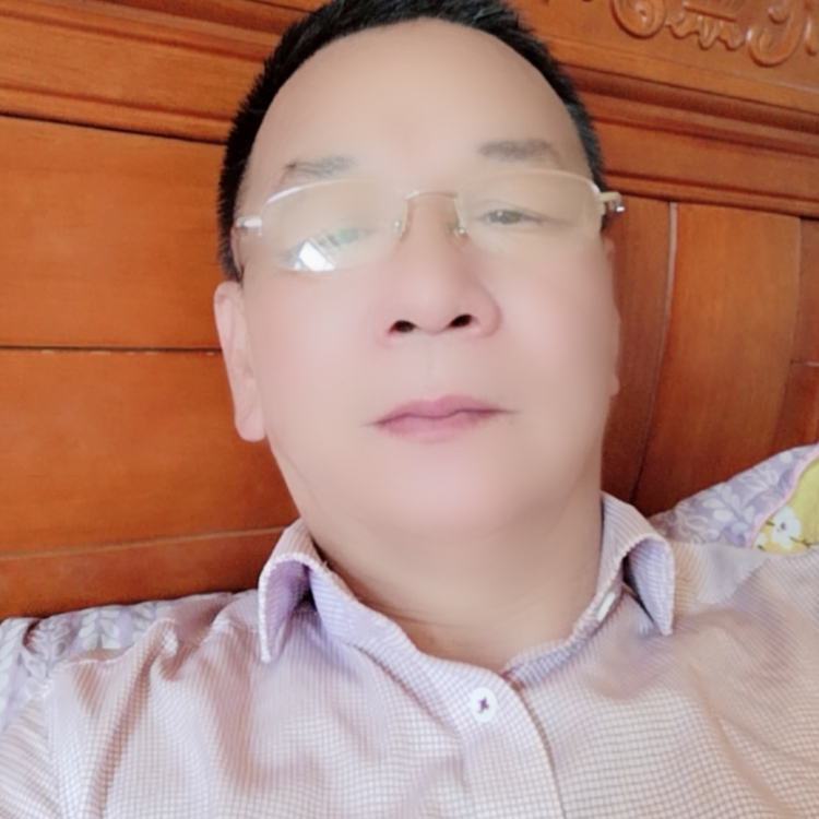 老婆孩子一家親