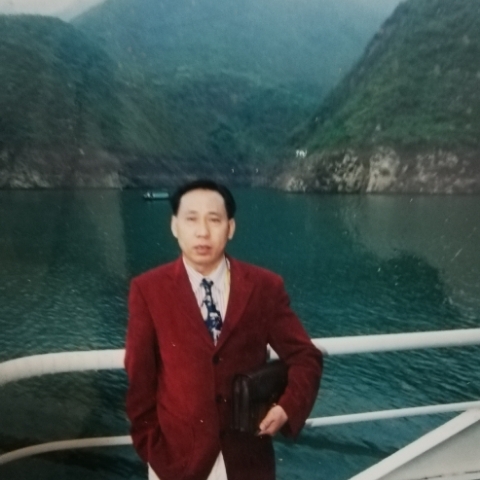 執業與形象相并存