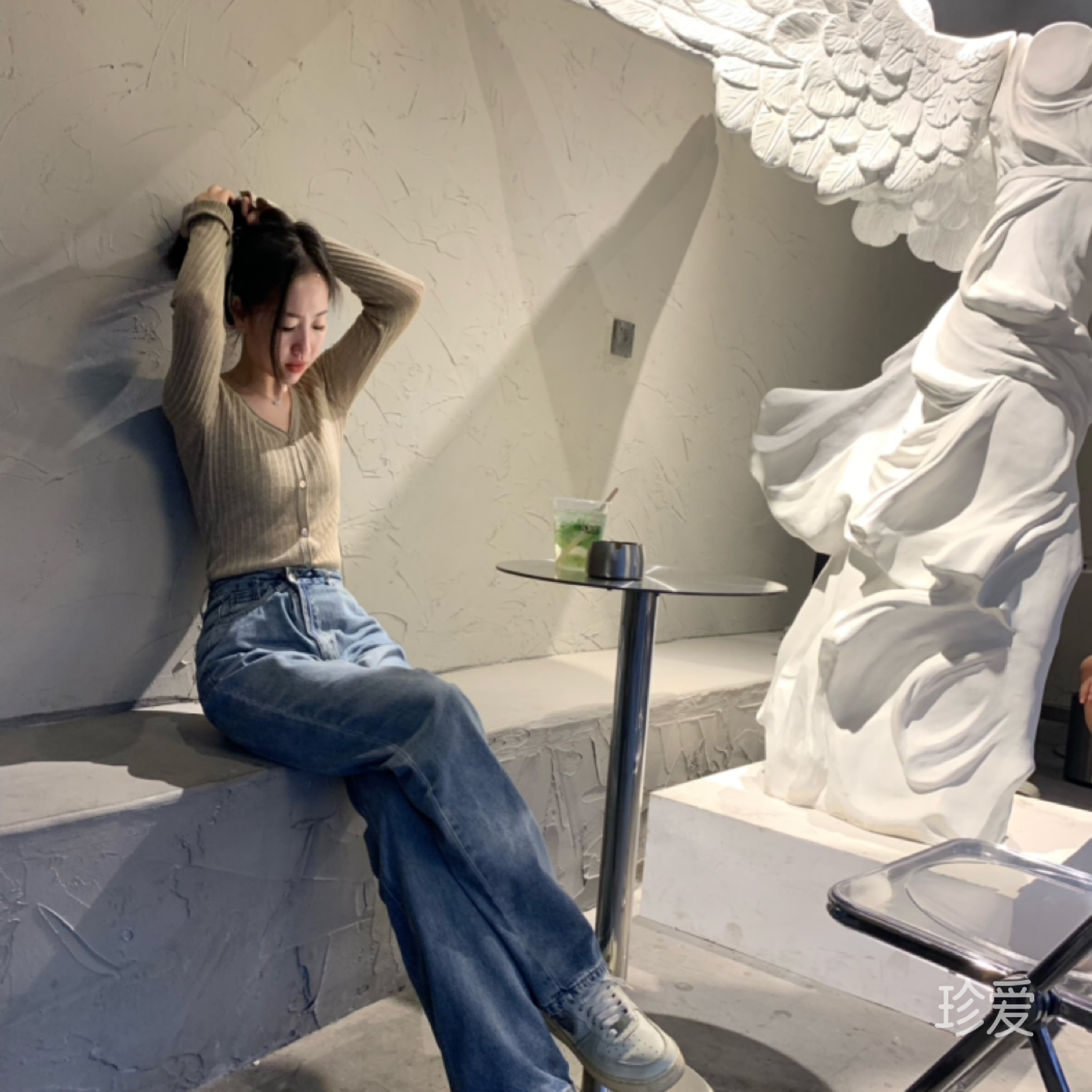 一個椰子喝飽了