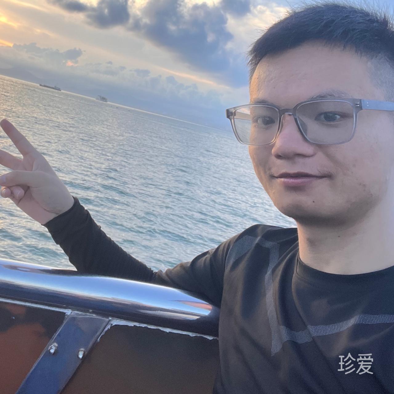 不懂愛(ài)的小伙