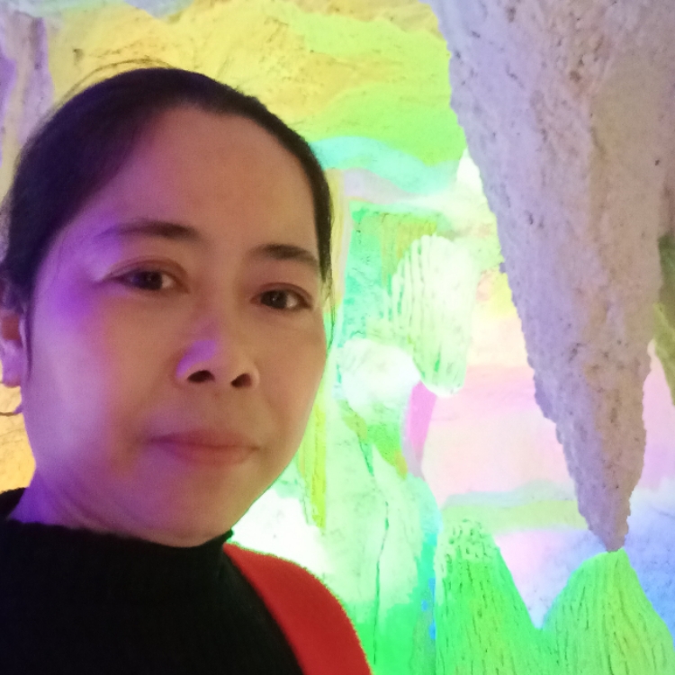 素顏為誰(shuí)妝