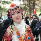 依然