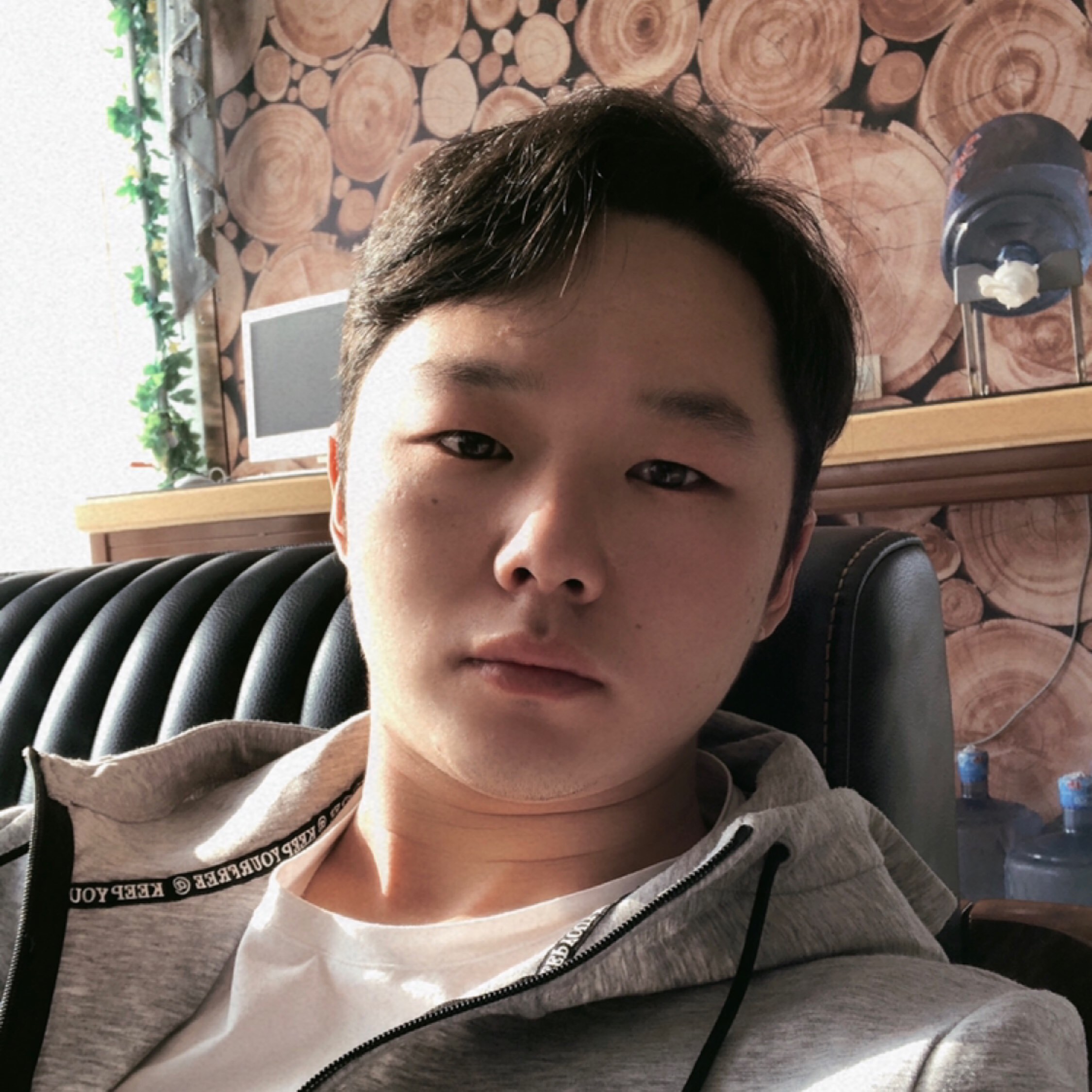 在新的激烈的風浪