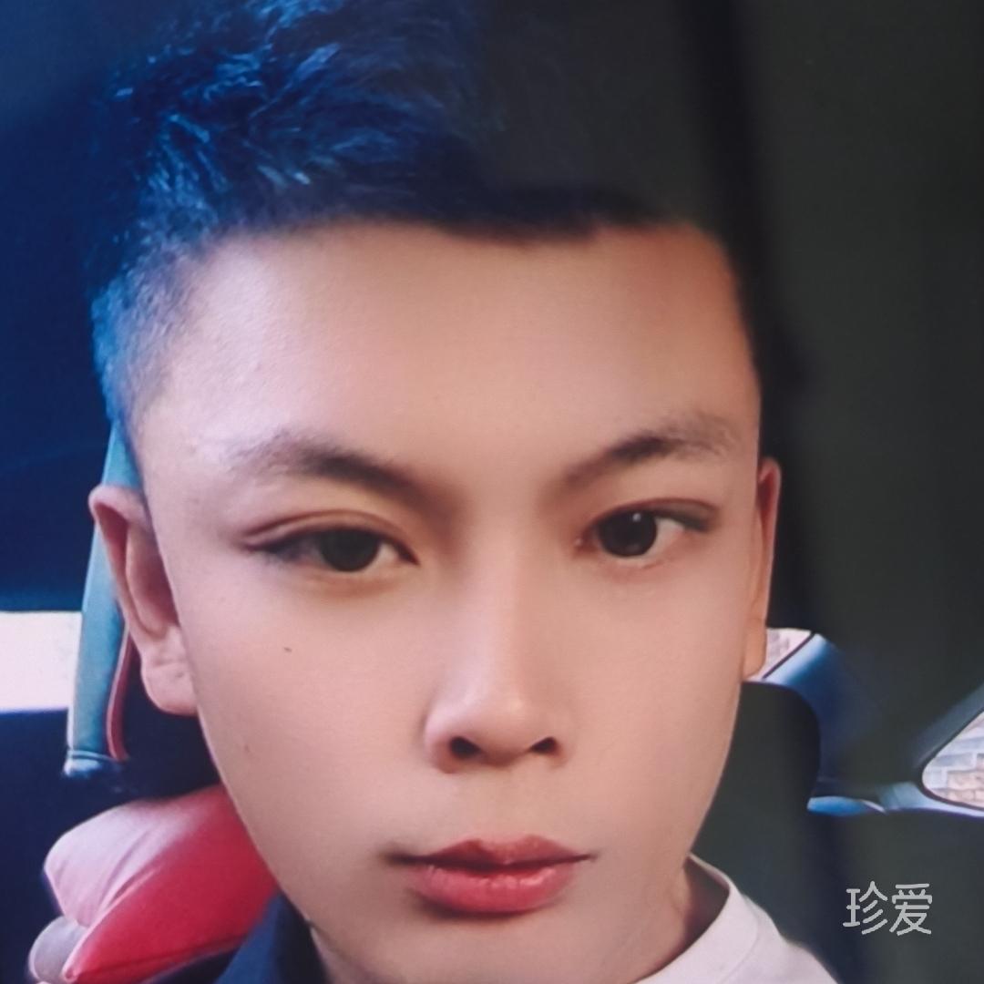 酷酷的小阿豪