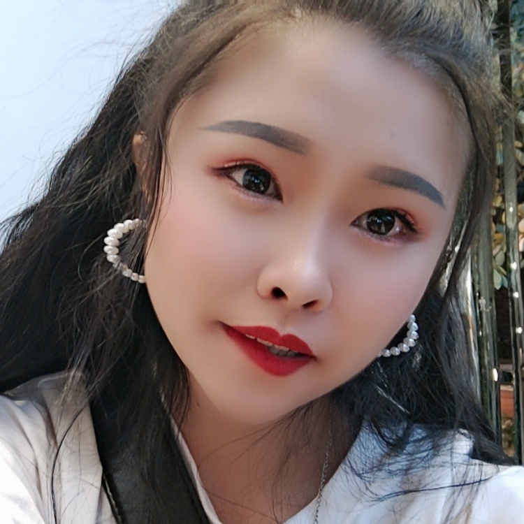 米婭有點(diǎn)甜