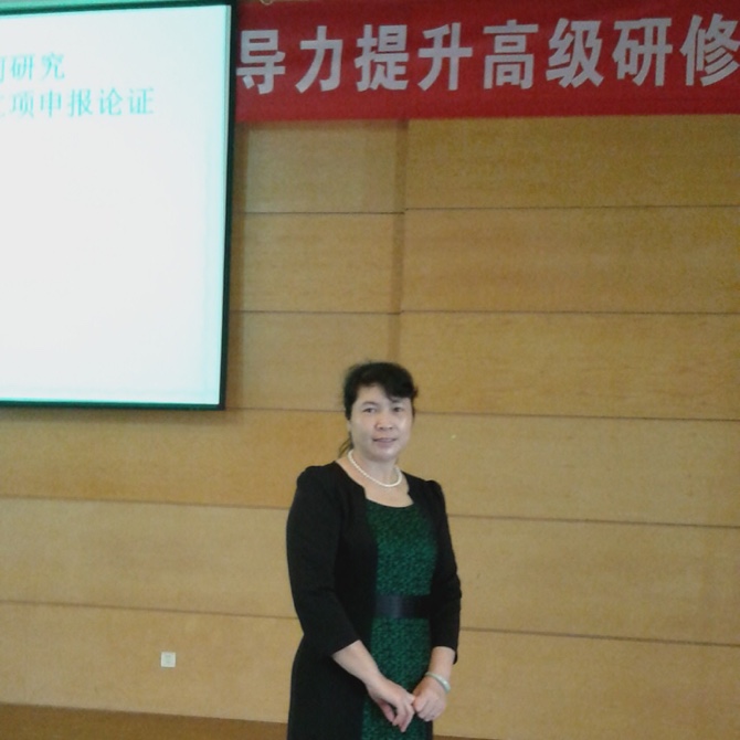 風(fēng)中的百合花