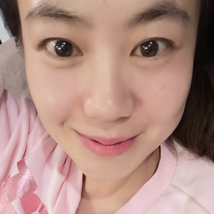 喜欢画画的女人