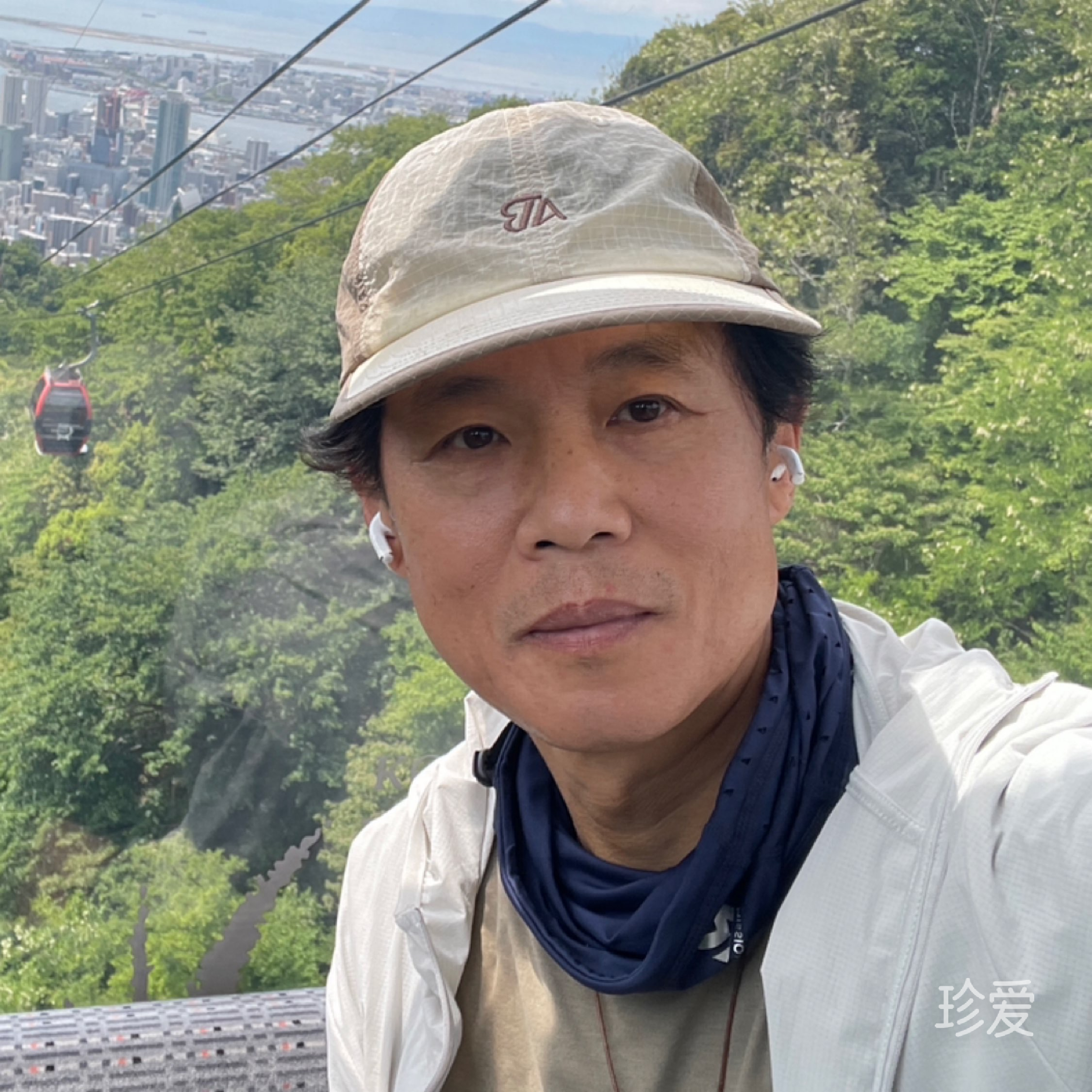 只有蓝天