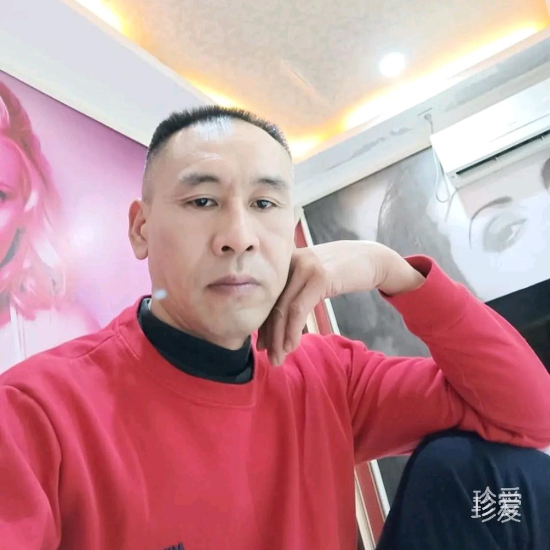 扭住青春不放