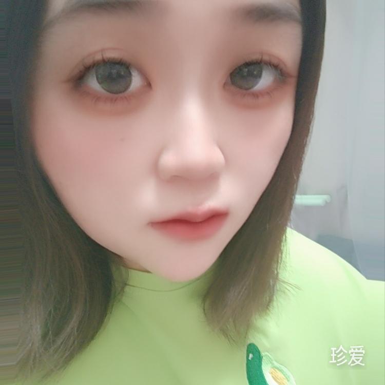 愛啃雞腿的檸萌