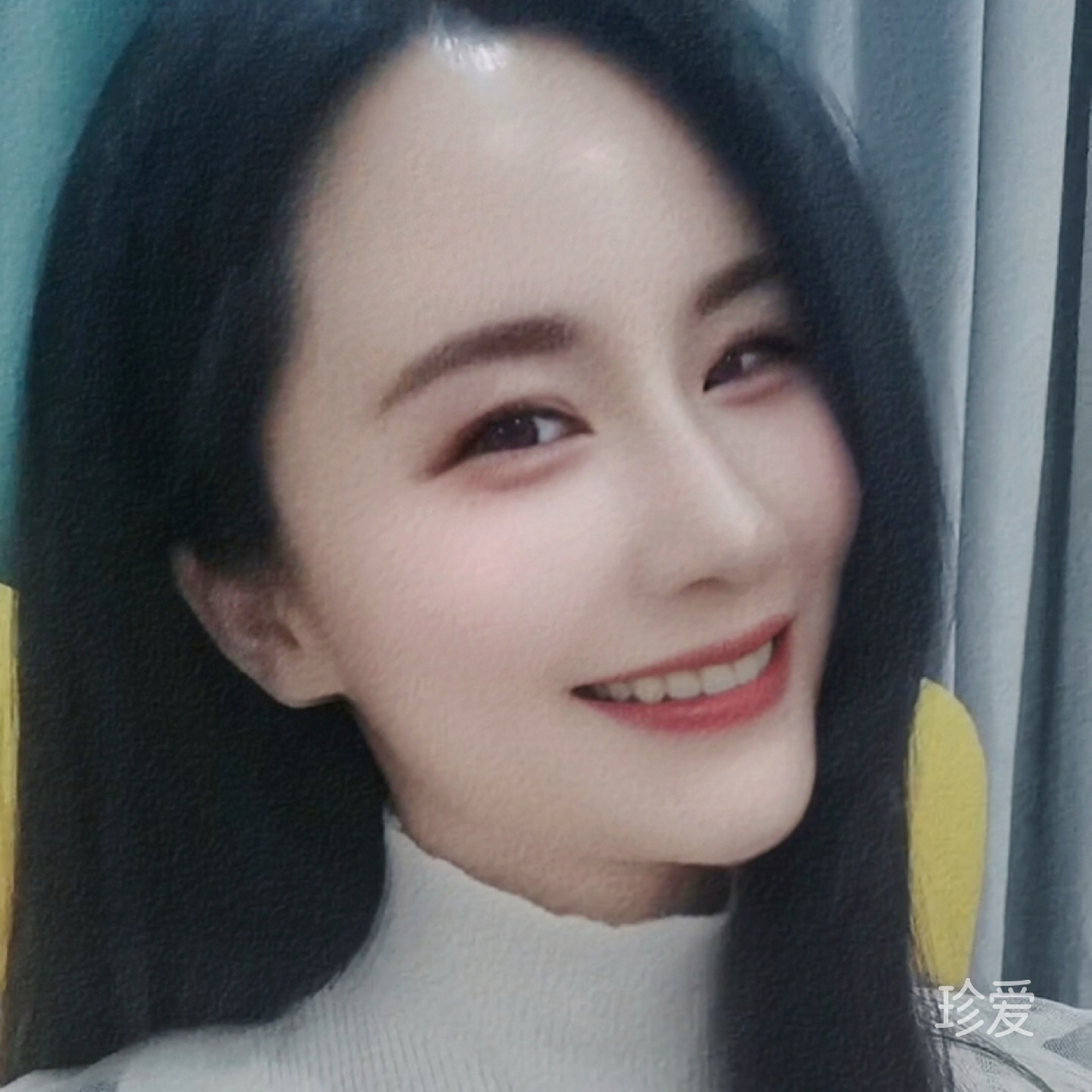 昀镁