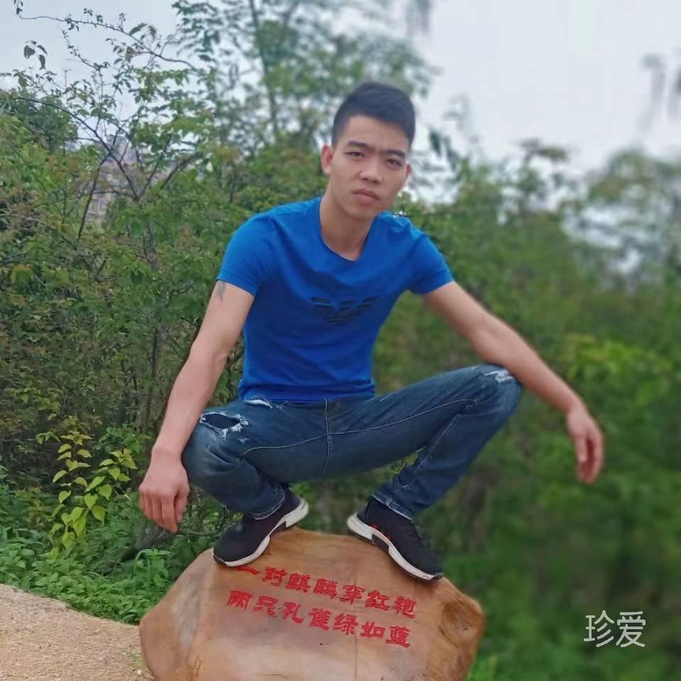 一个寂寞的青少年