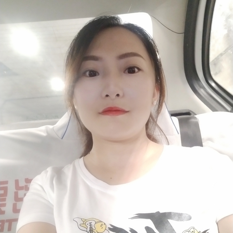 如阳光灿烂的女子