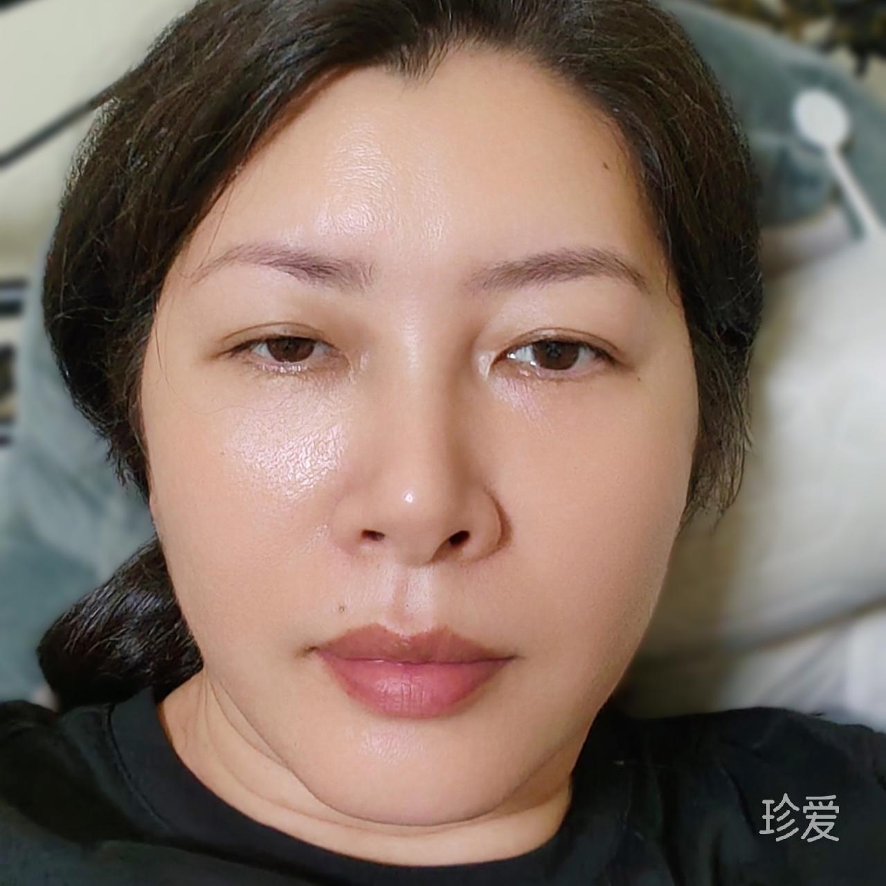 莫莫