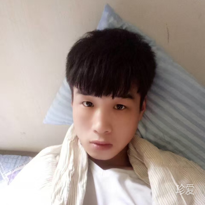 海藍(lán)時(shí)見鯨