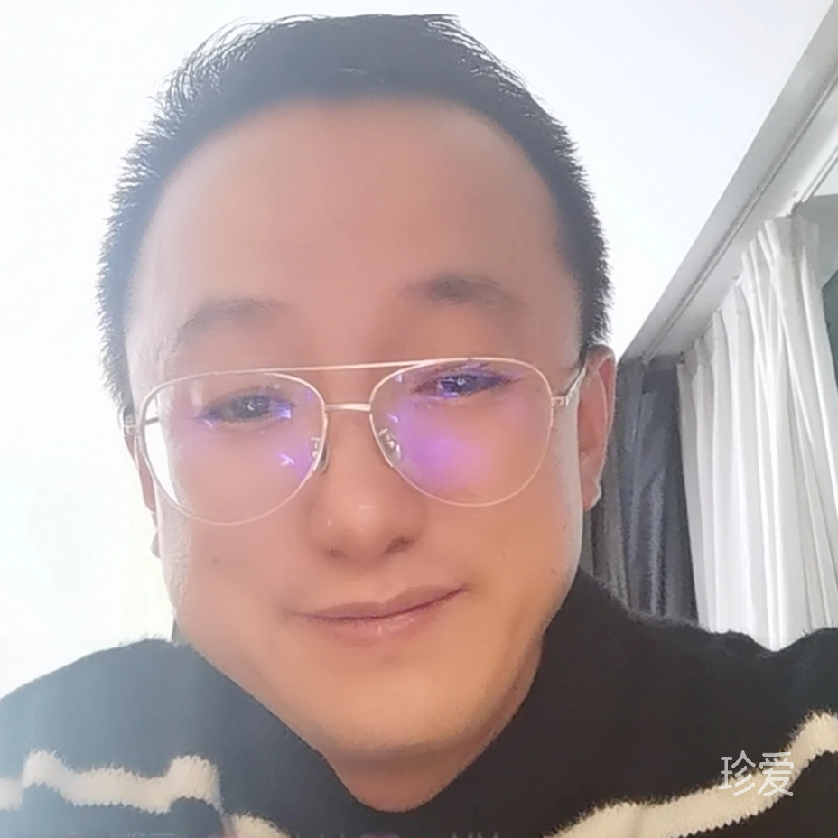 骑着机车煮着饭