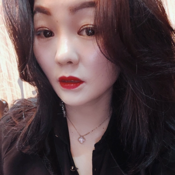 對你微笑純屬禮貌