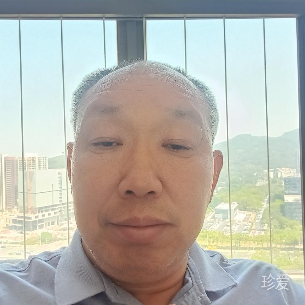 76年的属龙人