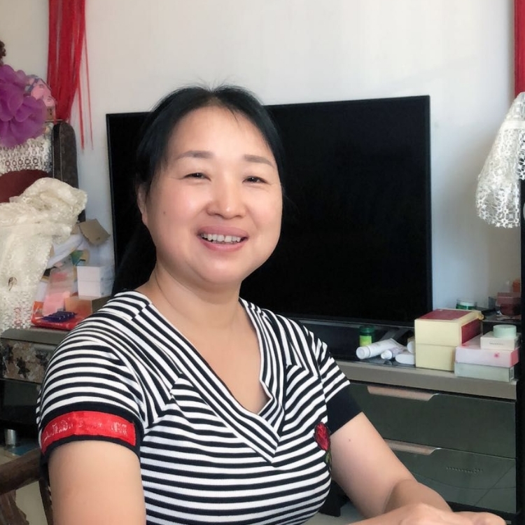 朴素简单的女人