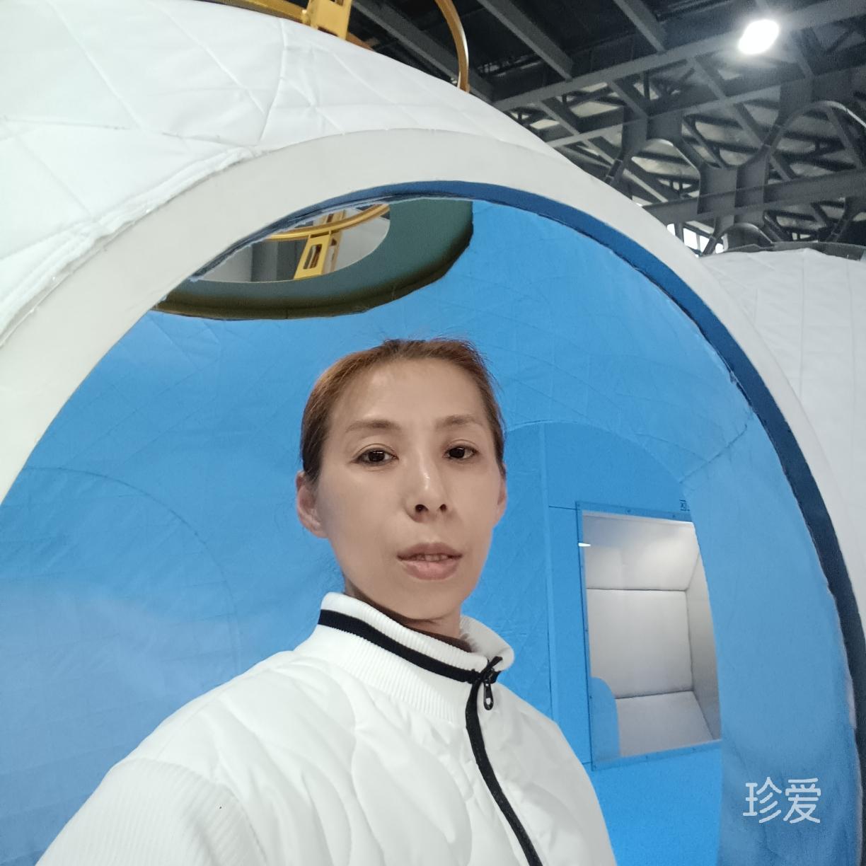 风轻月淡