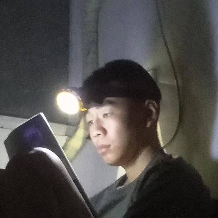 凌晨兩點燈下狂魔