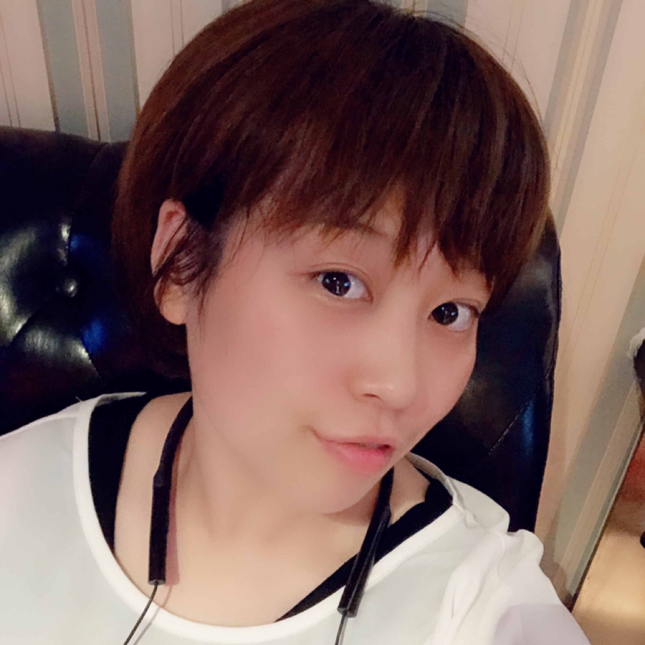 四月