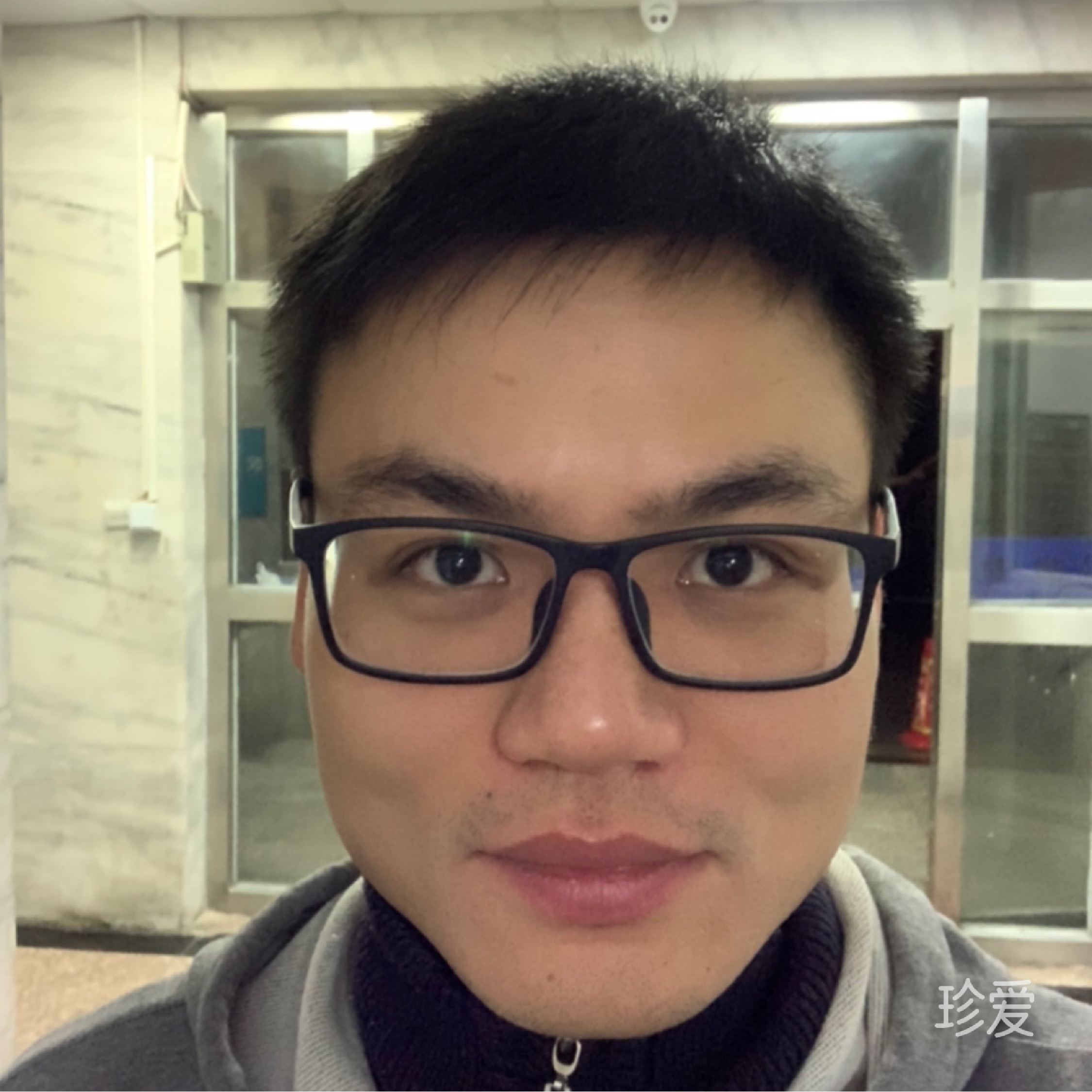 白雪皚皚的饕餮