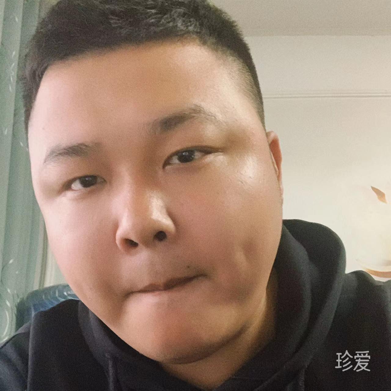 天真无邪的周师兄