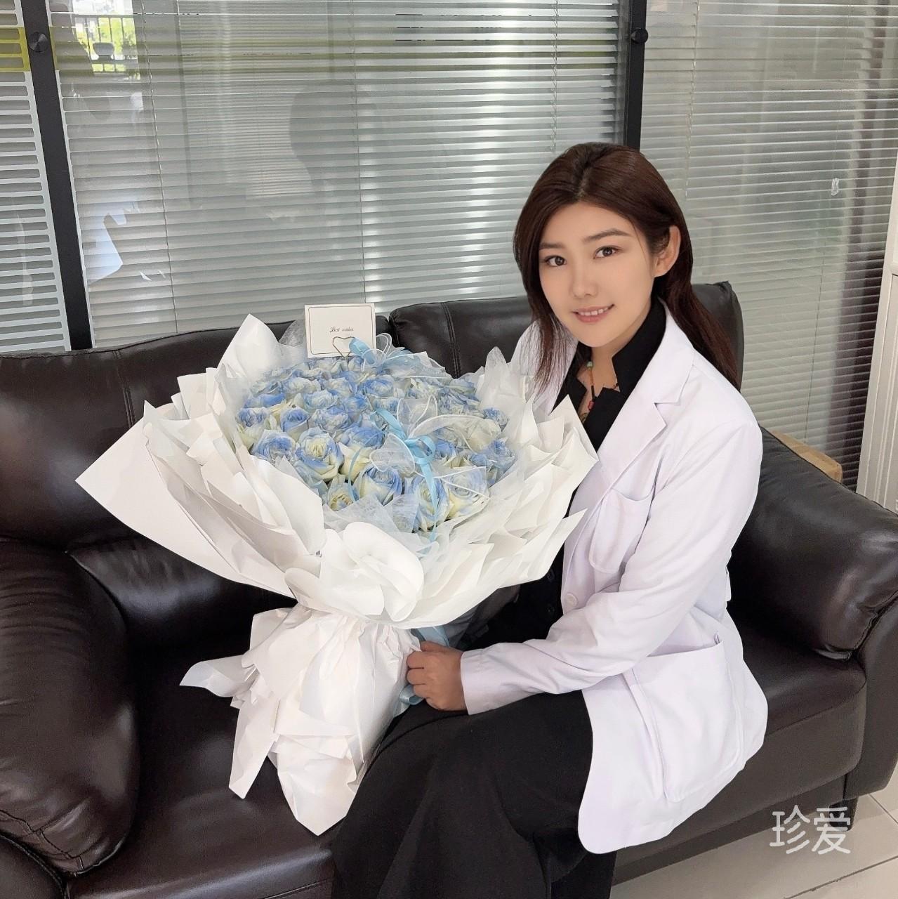 爱吃萝卜和青菜