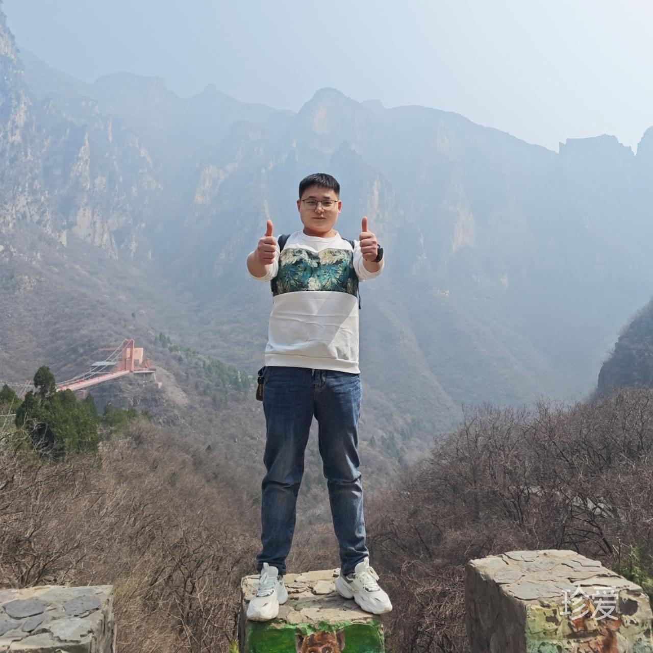 游向大海的小龙