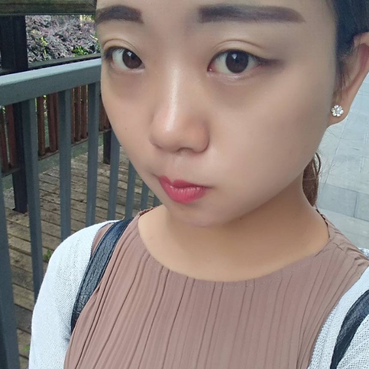 友情多余暧昧未够