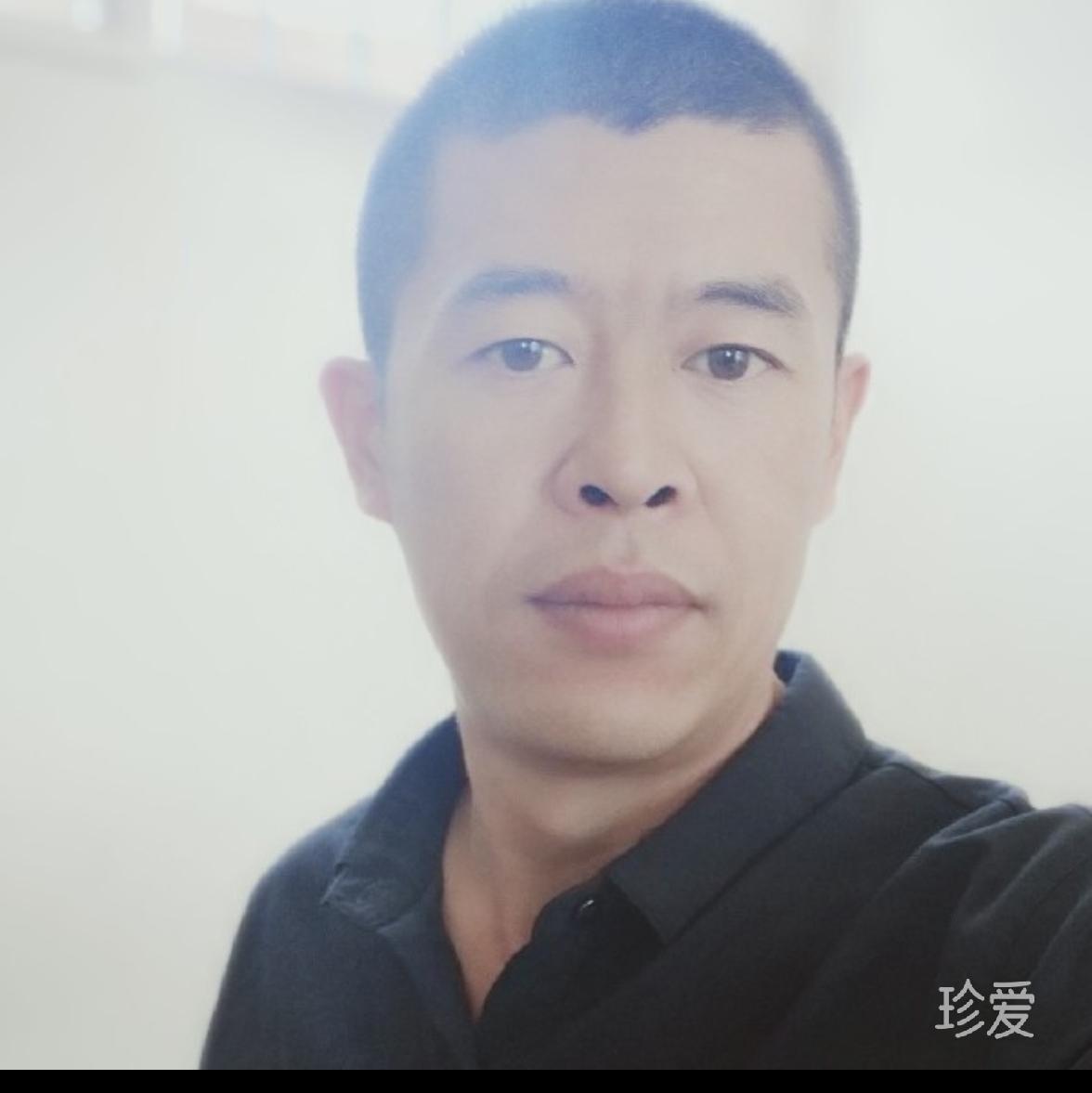 低調(diào)的男生