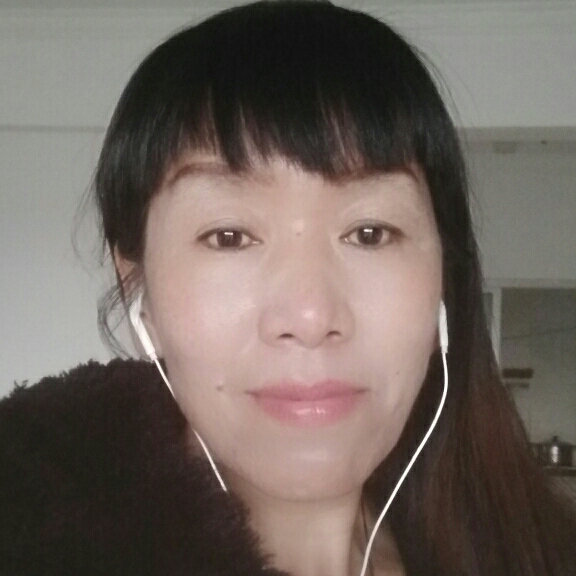 秋雨里洗過的月亮