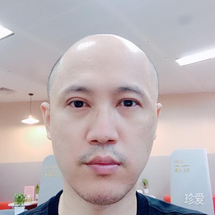 月亮彎彎含情脈脈