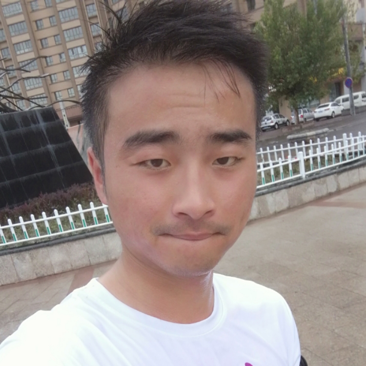 少府丨小疯子