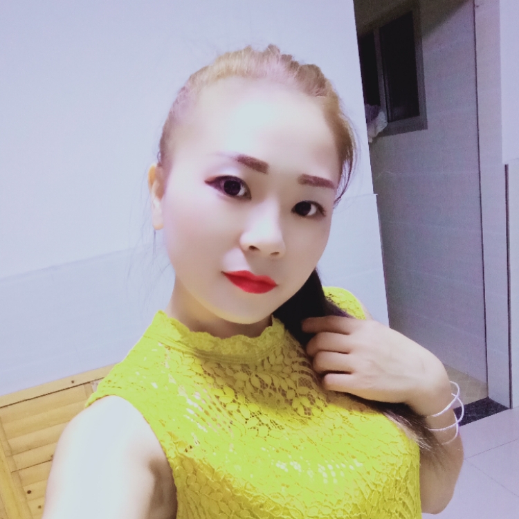 站在下一个路口等你