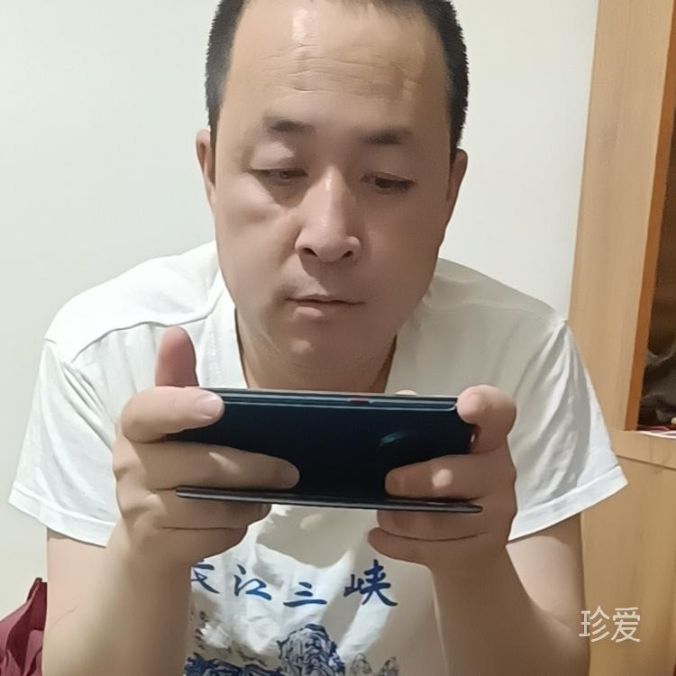 傅察尚轩