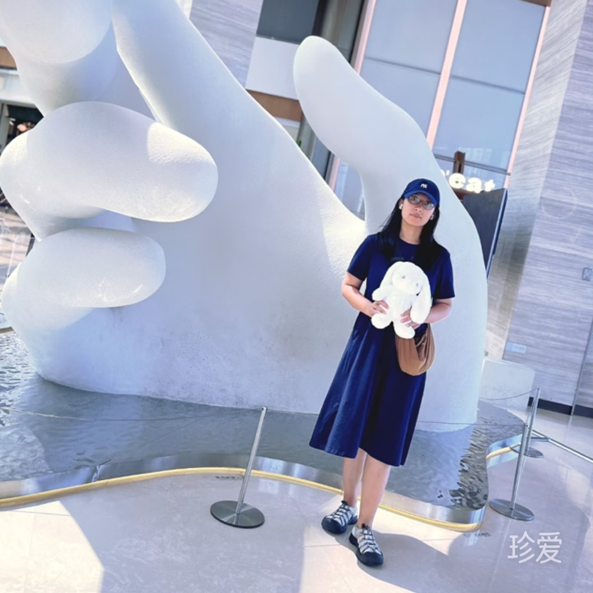 湖面波光微粼