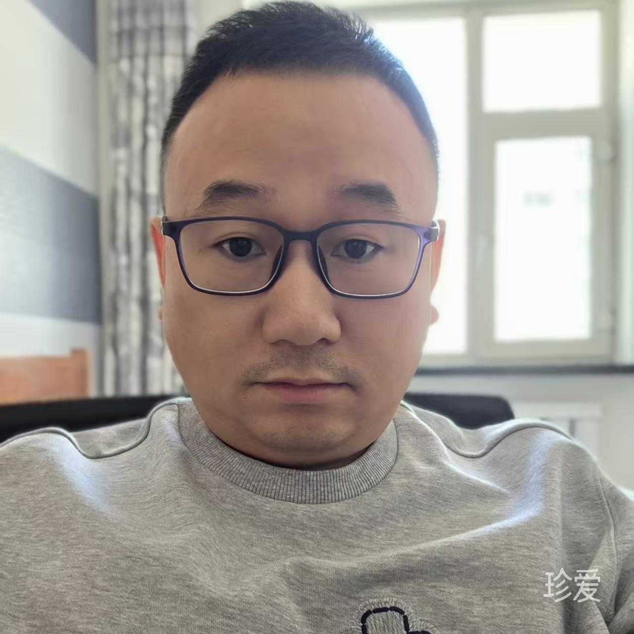 月光的背影