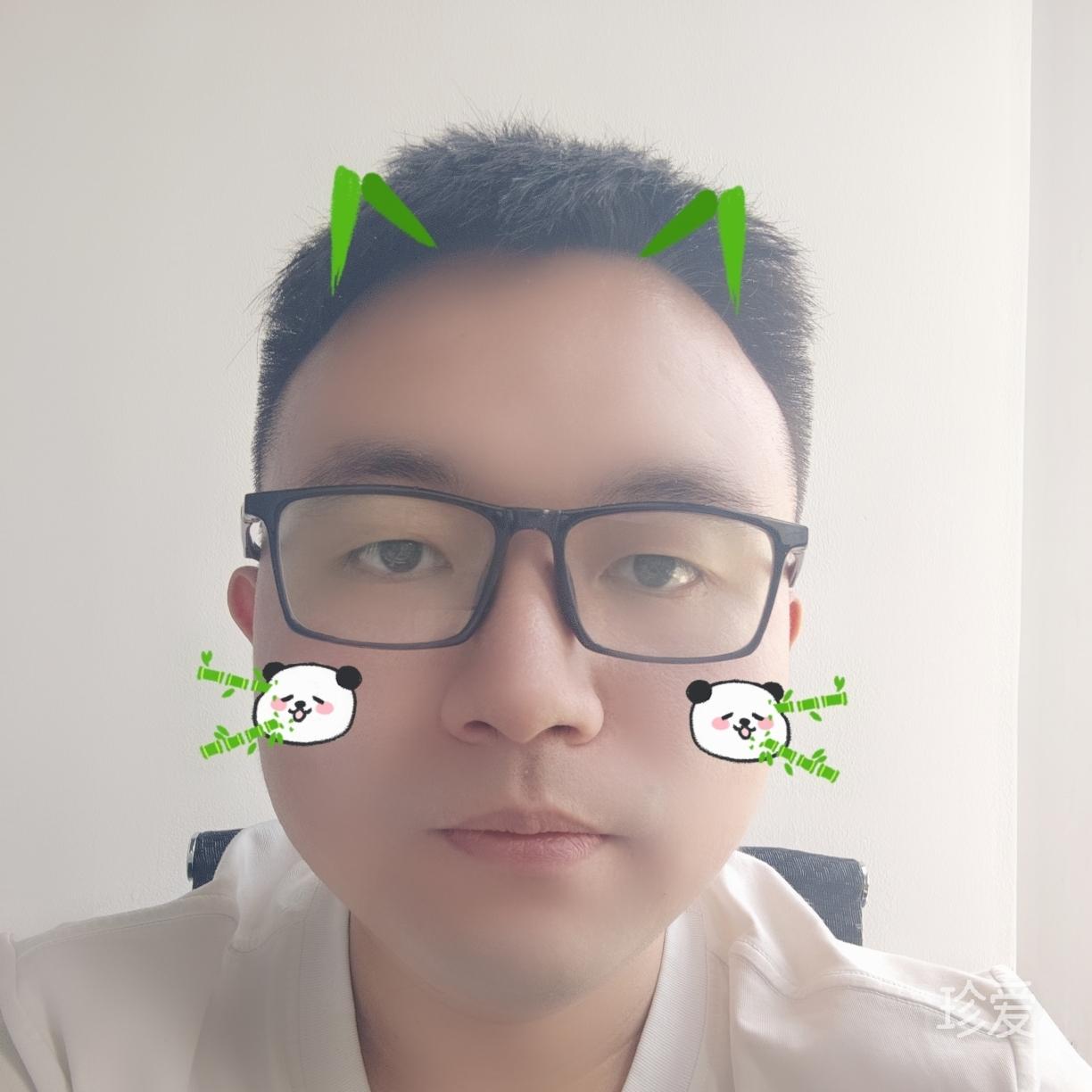 山楂树下的影子