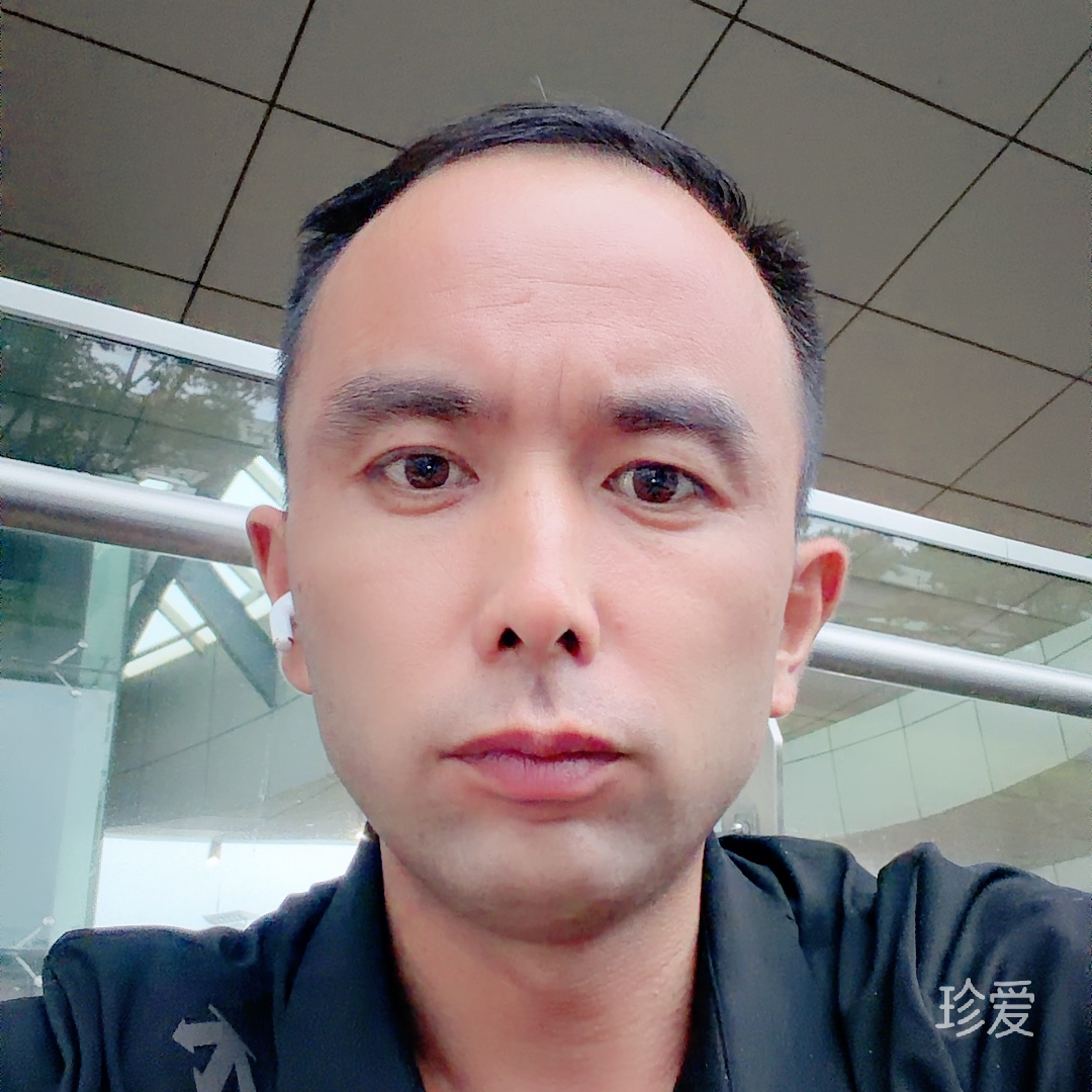 君莫笑