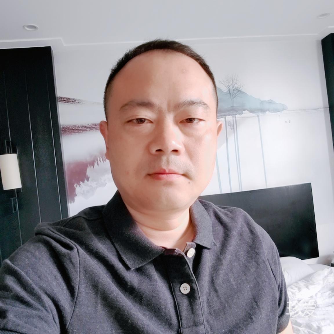 酷酷的小酒馆