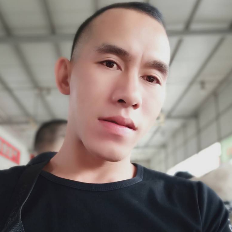 情在風(fēng)雨中