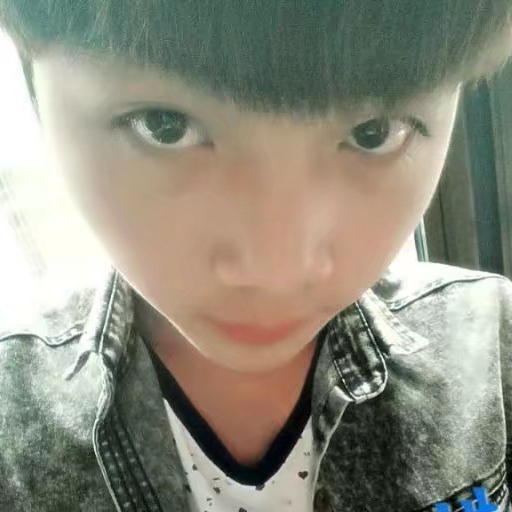 強(qiáng)忍的笑容背後