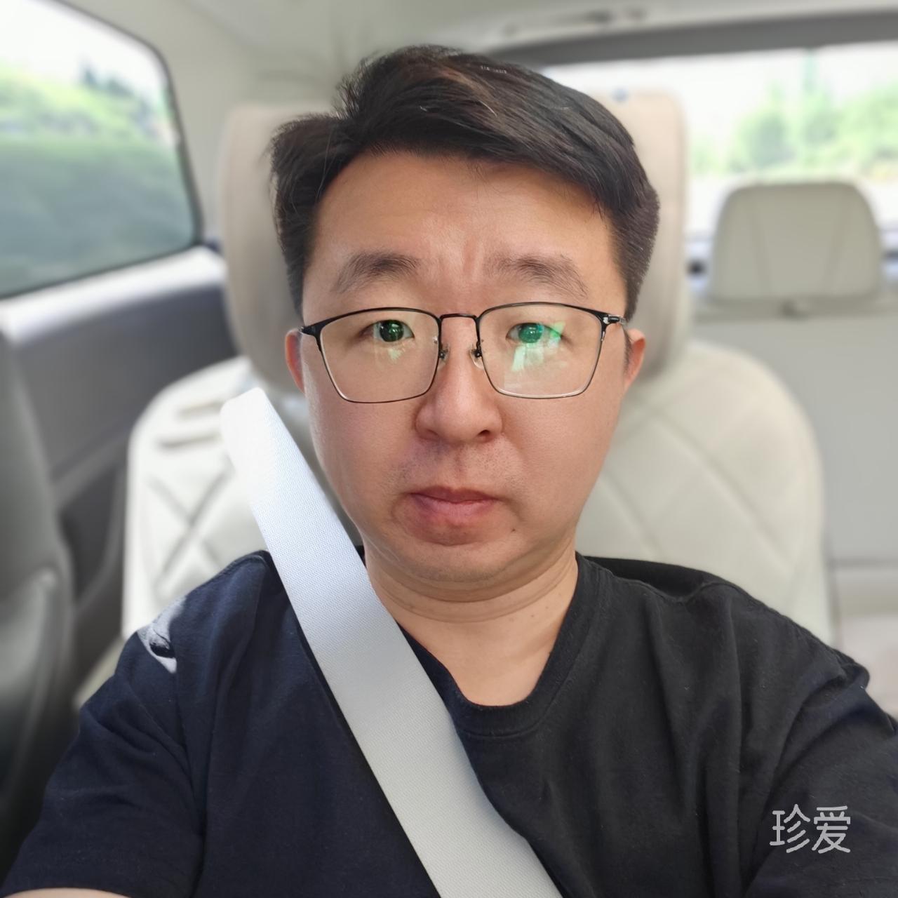 湖邊小亭曬太陽(yáng)