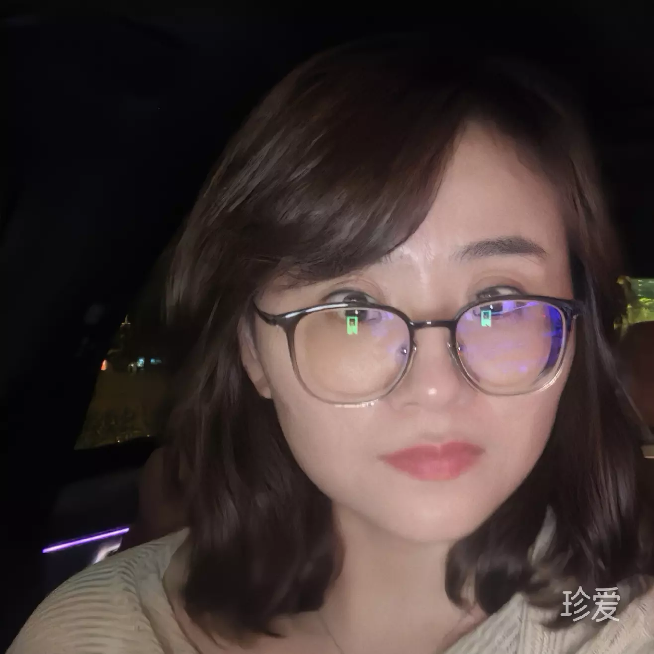 海风吹着碎花裙