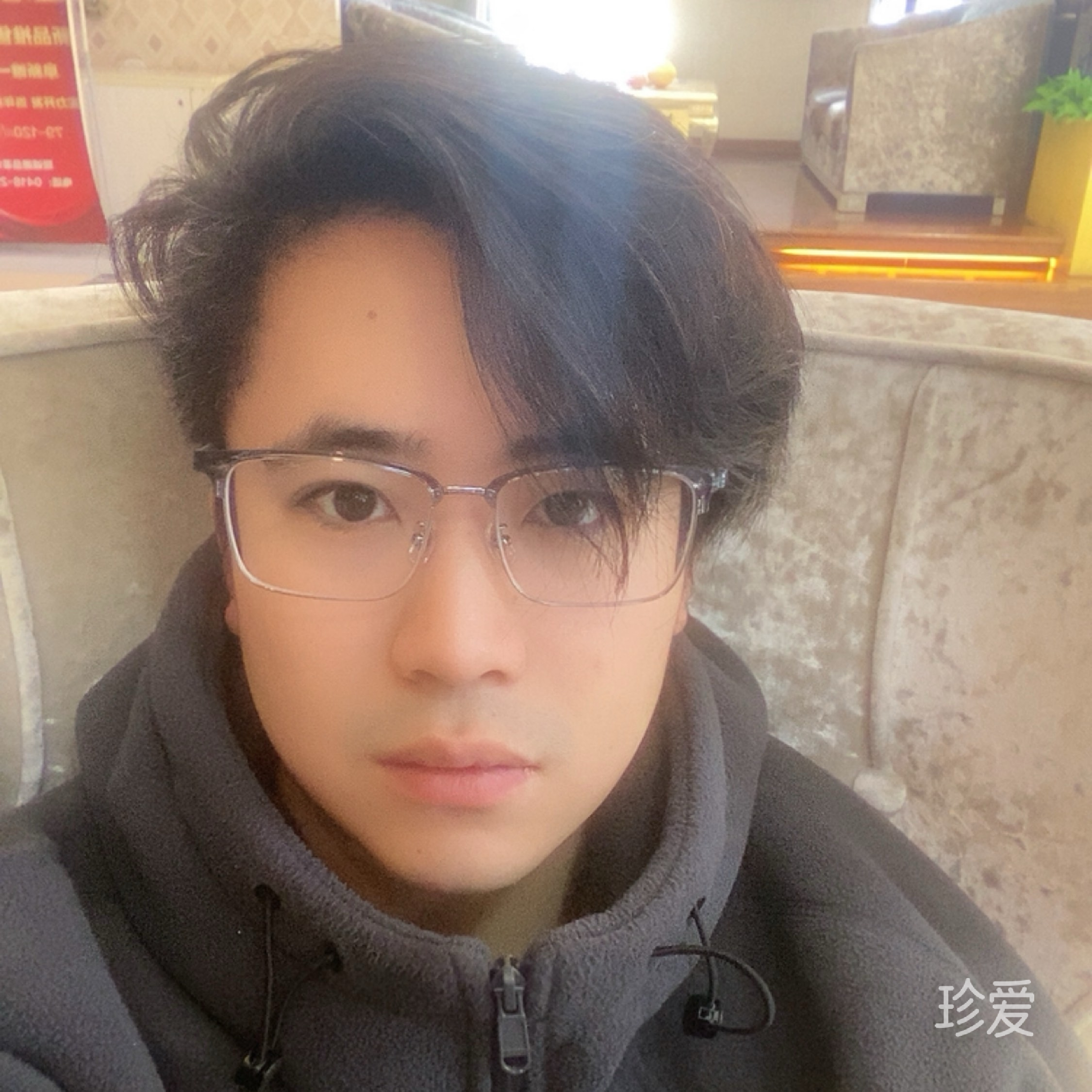 龙国人会飞飞
